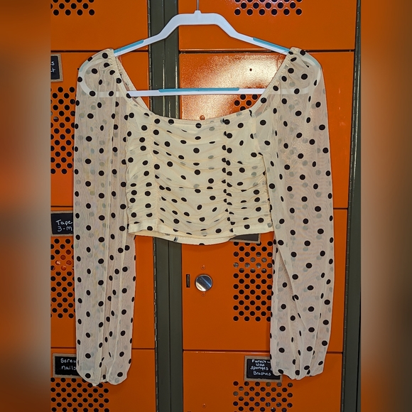 NWT Style Rack Rouched Crop Top With Long Sheer Sleeves Size Small - Picture 8 of 8